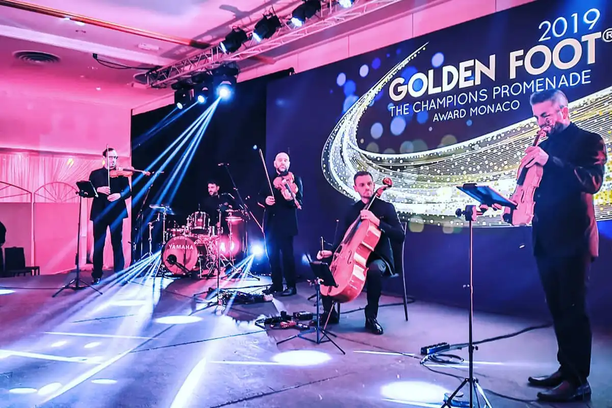 Ondanueve dal vivo al premio Golden Foot di Montecarlo